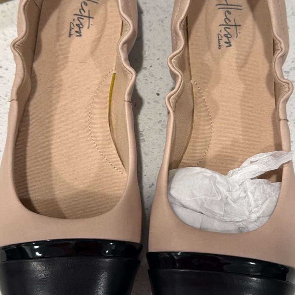 Clarks Women's Pink and Black Gracelin Jenny Flats